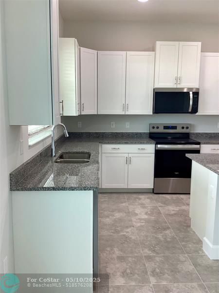 Foto del edificio - 14040 Spruce Pne Dr