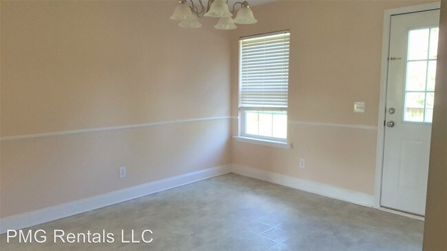 Building Photo - 2402 Walden Way