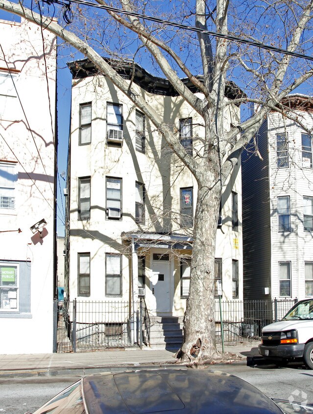 23 Knowles St, Yonkers, NY 10705 Apartments in Yonkers, NY