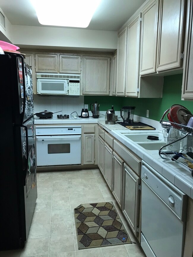 Building Photo - 4501 Cedros Ave