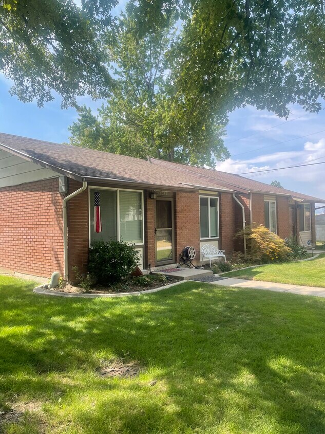 Primary Photo - 6092 S 2075 E