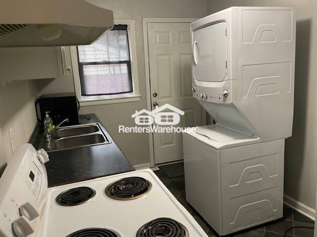 Foto del edificio - Welcome to this charming 2-bedroom, 1-bath...