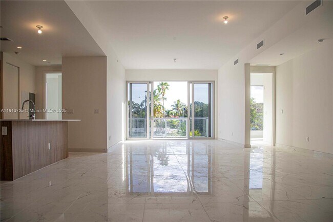 Foto del edificio - 529 SW 11th St