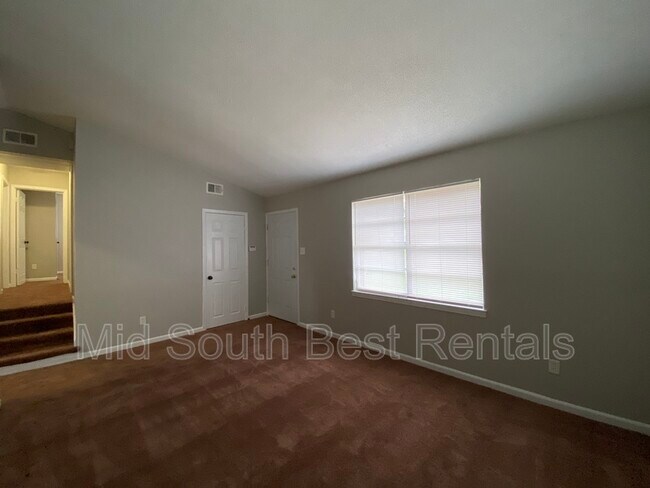 Building Photo - 1460 Winfield Rd