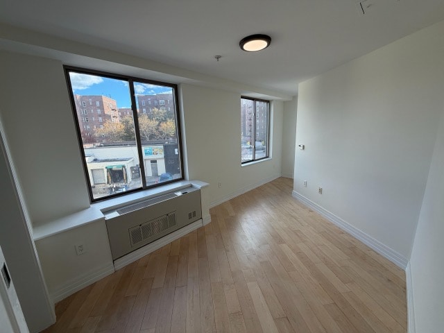 Foto del edificio - 64-05 Yellowstone Blvd