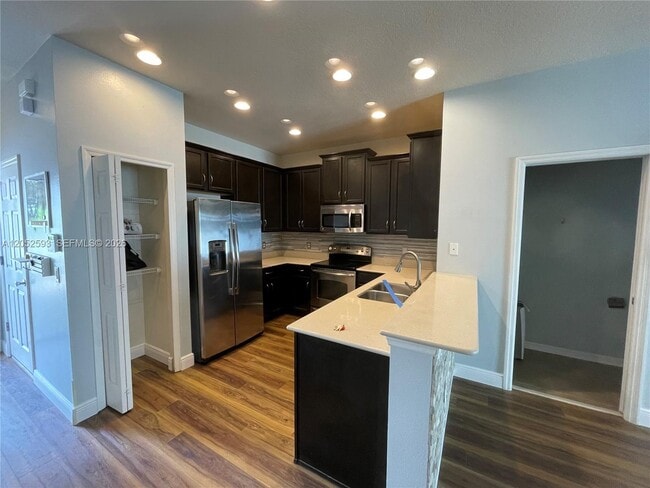 Foto del edificio - 9038 Shepton St