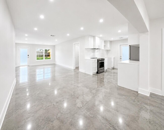 Foto del edificio - 1721 N 16th Ct