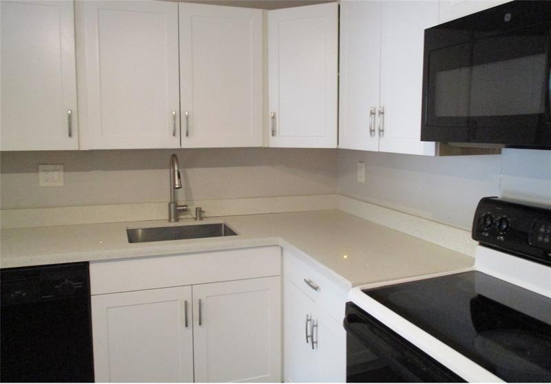 Foto principal - 2731 Taft St