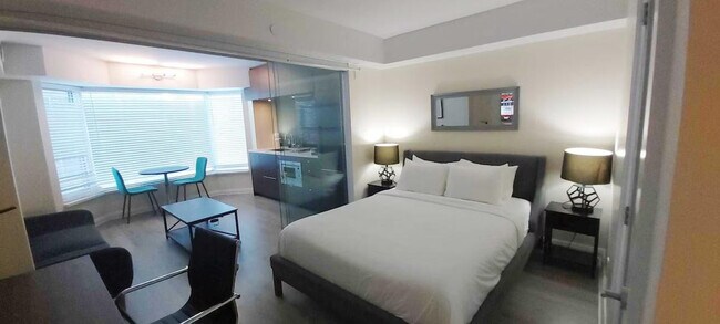 Building Photo - 55 Avenue Rd