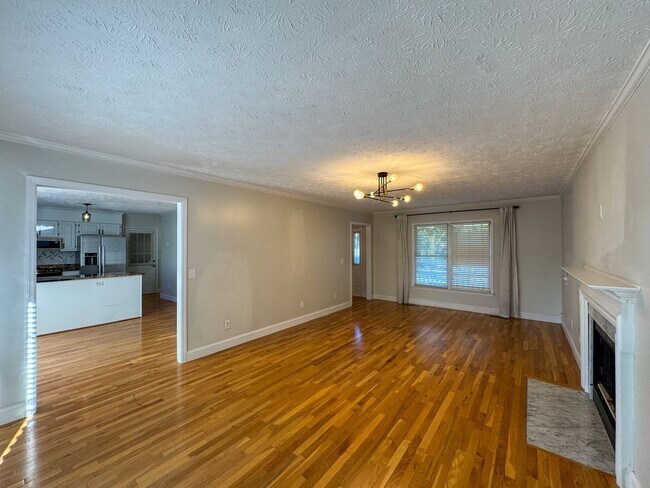 Foto del edificio - Charming 4 Bed, 2.5 Bath Home in King's Grant