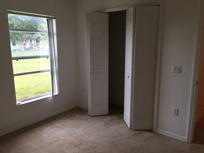 Foto del edificio - 436 Red Hawk Loop