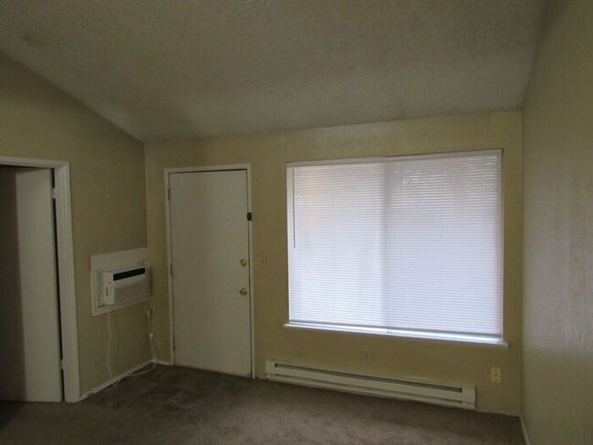 Building Photo - 1bd/1ba Apartment in Terrace Heights