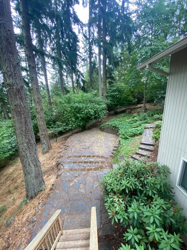 Building Photo - 2834 Warren St