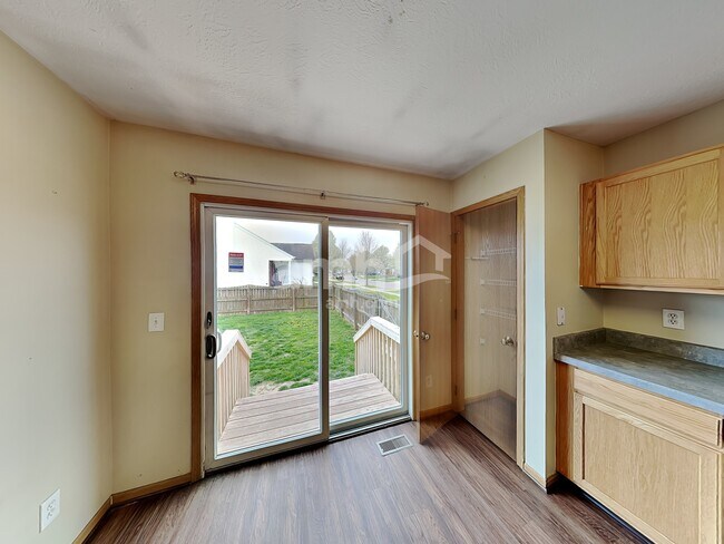 Building Photo - 1833 Kathiwade Drive