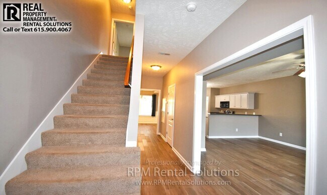 Foto del edificio - Beautiful 2BR/2.5 BA M'boro townhome close to I-24