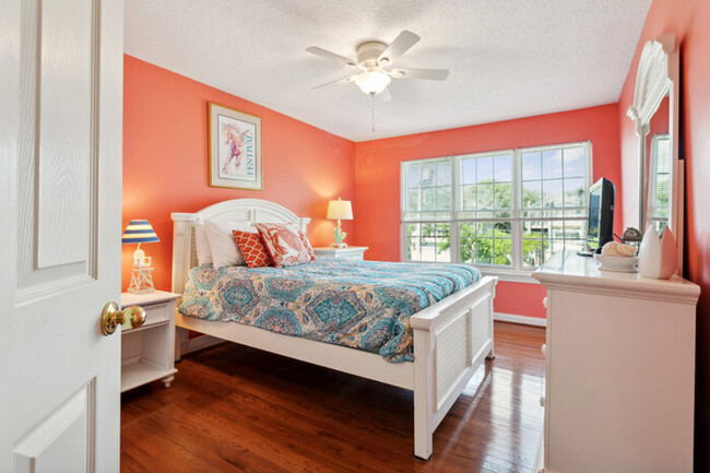 Building Photo - Coastal Escape- Beautiful Croatan Home wit...