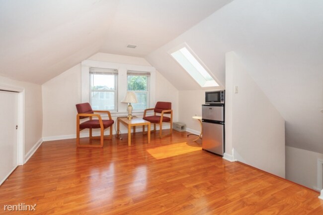 Foto del edificio - 2 br, 1 bath Condo - 202 Beech St 3 Unit 3