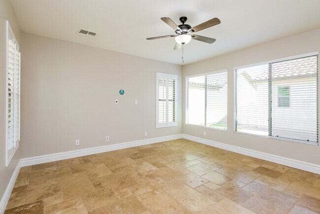 Foto del edificio - 4415 E Woodside Way