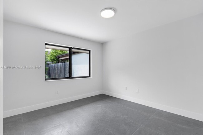 Building Photo - 7106 SW 103rd Pl