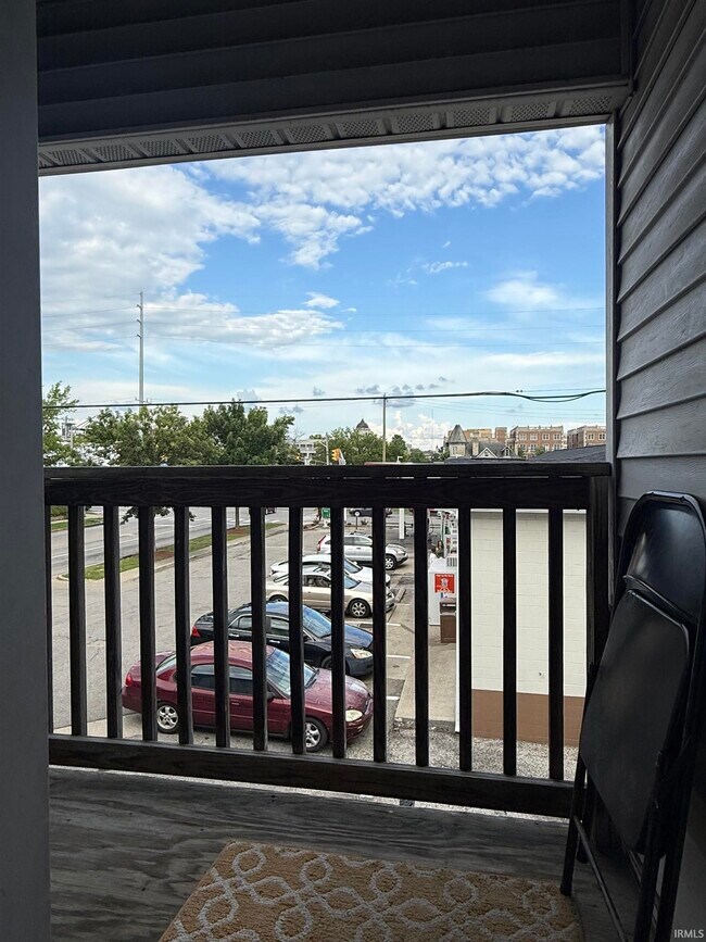 Foto del edificio - 515 W Kirkwood Ave