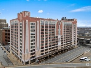 Building Photo - 400 S 14th St