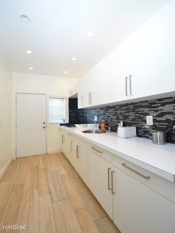 Building Photo - 1 br, 1 bath Apartment - 700 Lenox Ave