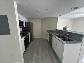 Building Photo - 1769 Four Mile Cove Pkwy