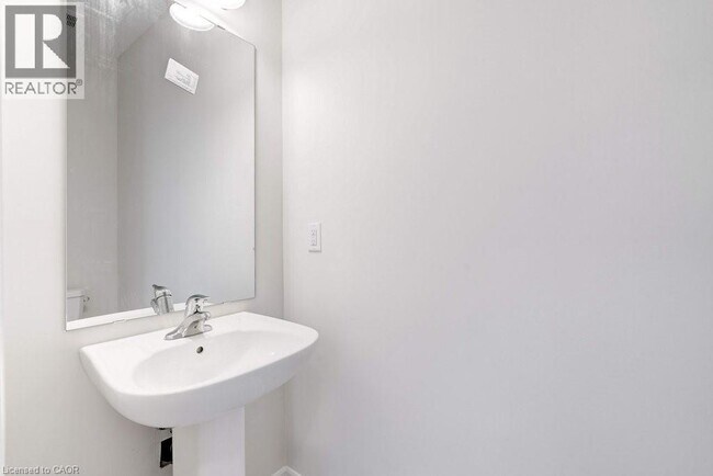 Photo du bâtiment - 1394 Almonte Dr