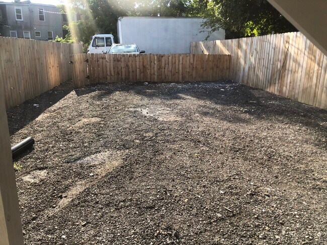 backyard - 3434 Park Heights Ave