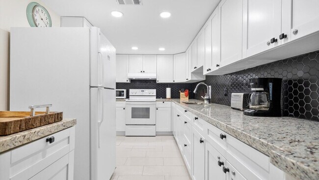 Foto del edificio - 3900 S Ocean Dr