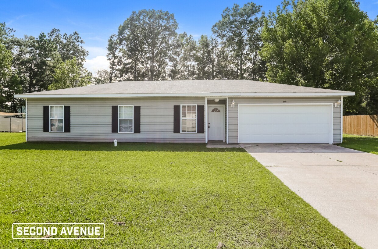 Foto principal - 209 Glenn Oak Dr