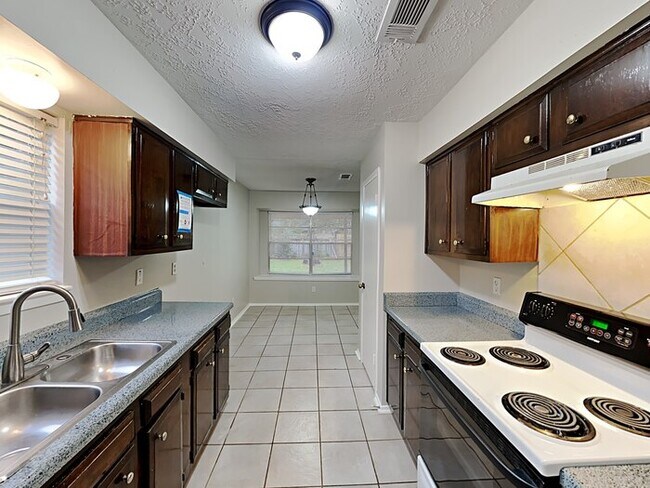 Building Photo - 4315 Sloangate Dr