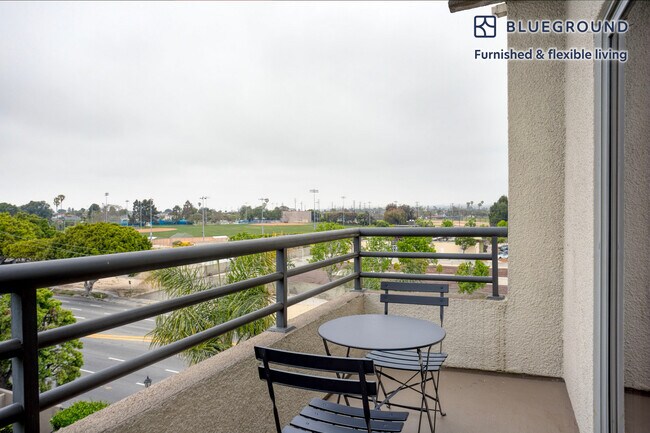 Foto del edificio - 9333 Lincoln Blvd