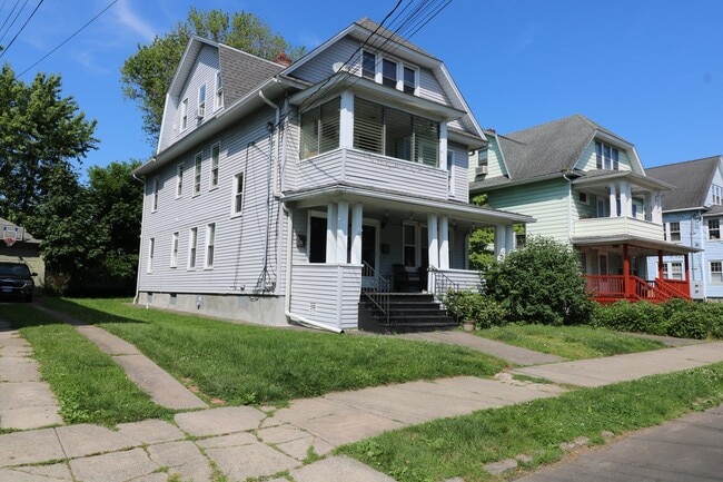 Building Photo - 94-98-98 Harborview Ave