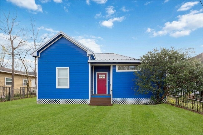 Photo - 2214 Stevens St House