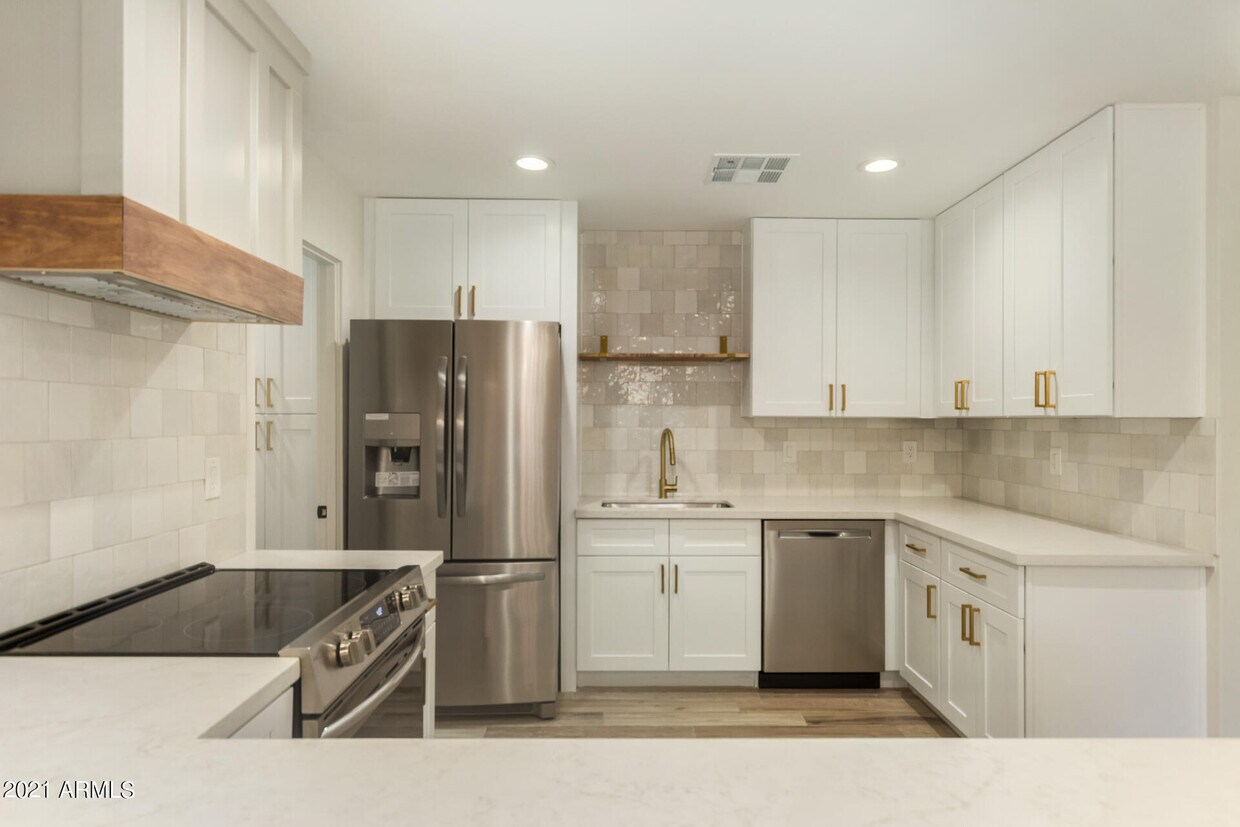 Primary Photo - 5012 E Andora Dr