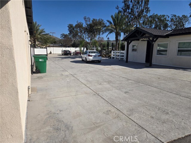 Building Photo - 691 Sixth St