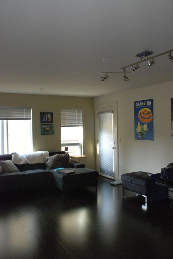 Primary Photo - 1 Bedroom condo parking included