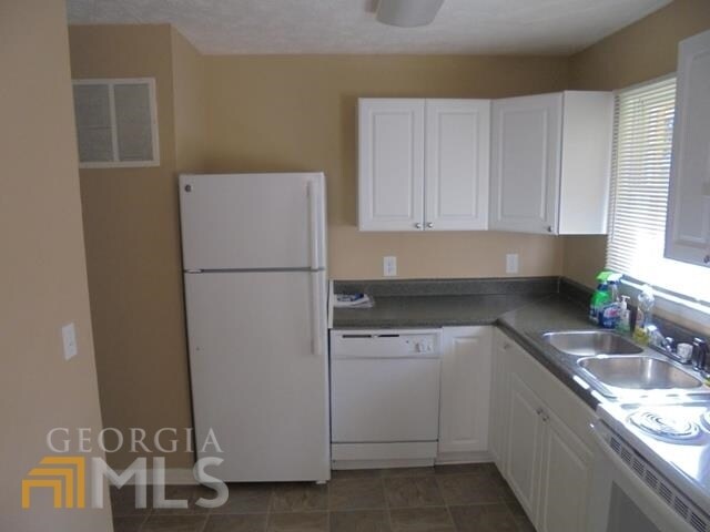 Foto del edificio - 6774 Valley Hill Ct