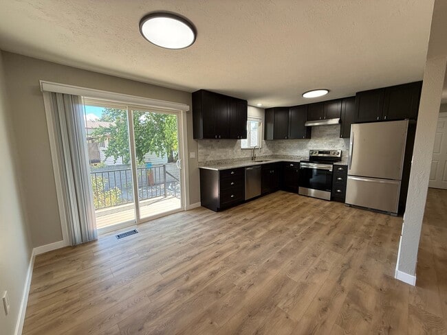 Building Photo - 992 Sunburn Lane 11575 S
