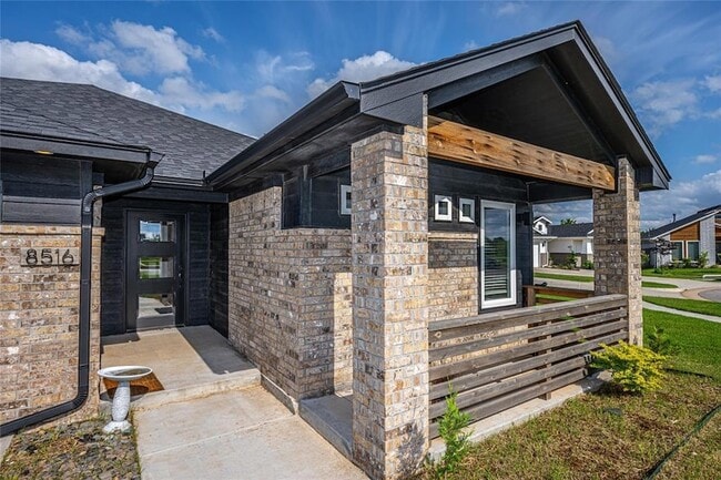 Building Photo - 8516 Gibbs Dr