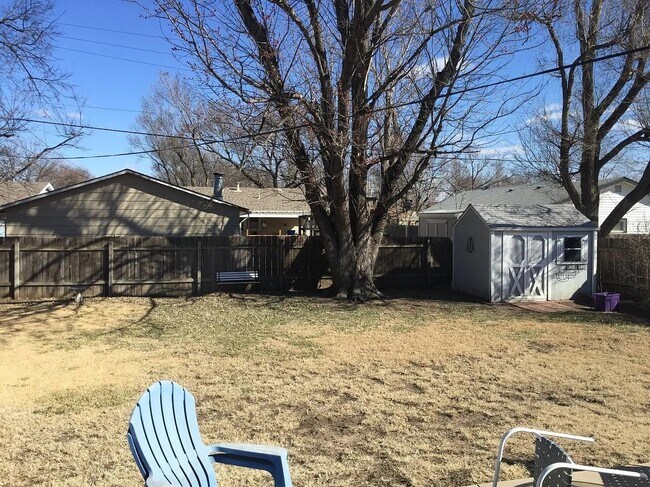Foto del edificio - 3314 S Custer Ave