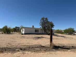 Building Photo - 1835 E Burns Ave