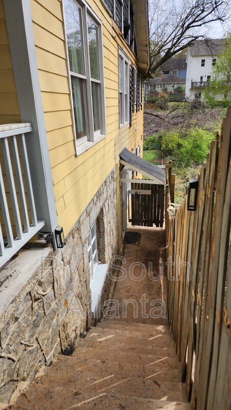 Foto del edificio - 1201 Hosea L Williams Dr SE