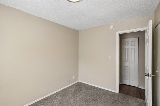 8-web-or-mls-521 Sundown Dr-S0907-008.jpg - Pleasant Grove Apartments