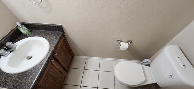 Half Bathroom - 9514 Winding Elm Pl