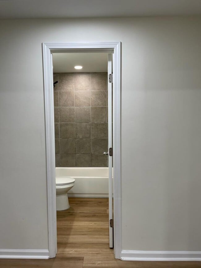 Foto del edificio - 567 Woodland Ln