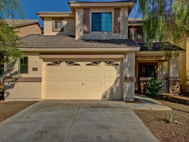 Building Photo - 2919 S 71st Dr