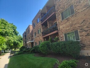 Building Photo - 420 Home Ave