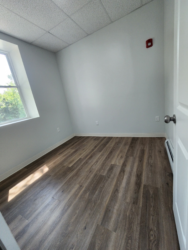 Building Photo - 151 S Main St